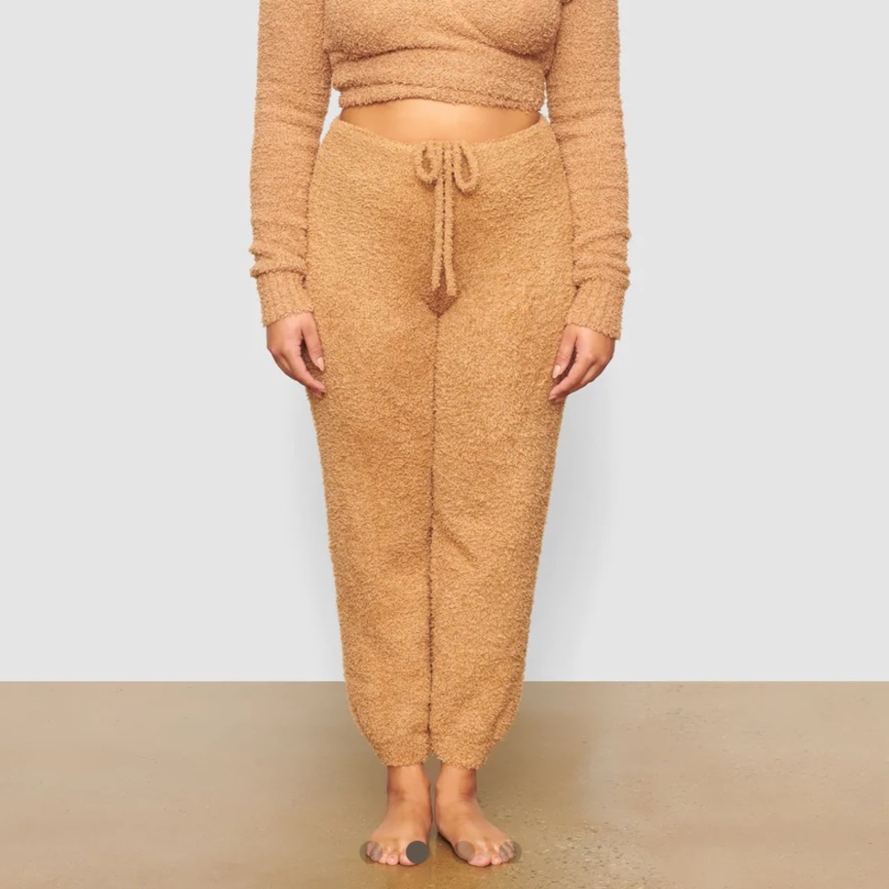 NWT SKIMS Cozy Knit Joggers sweatpants new camel